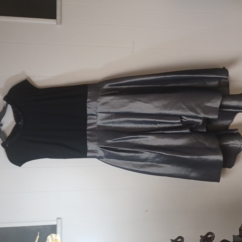 SLNY BEADED NECK BLACK AND GRAY FORMAL HIGH LOW